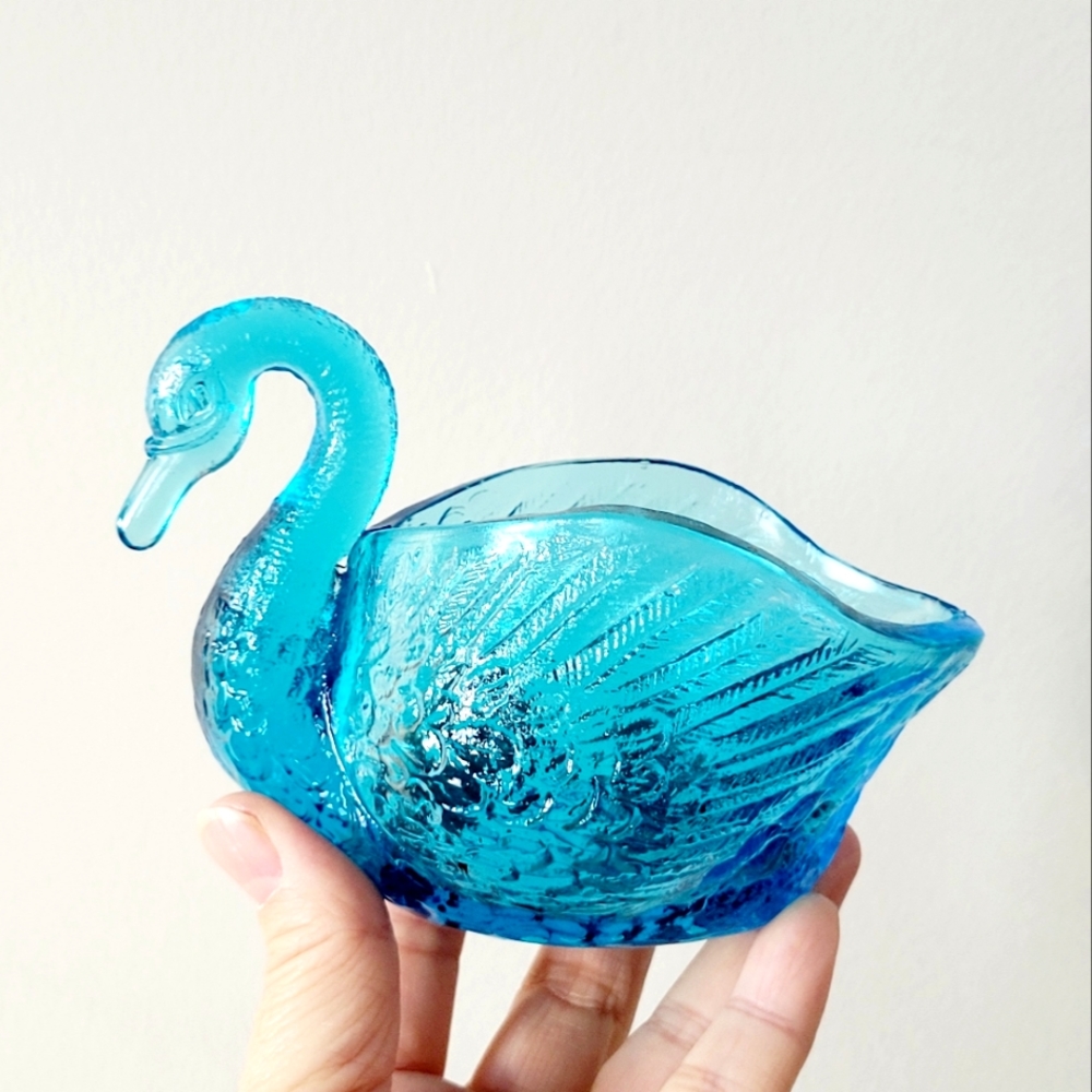 Blue glass Swan bowl, small items holder, organizer for small items